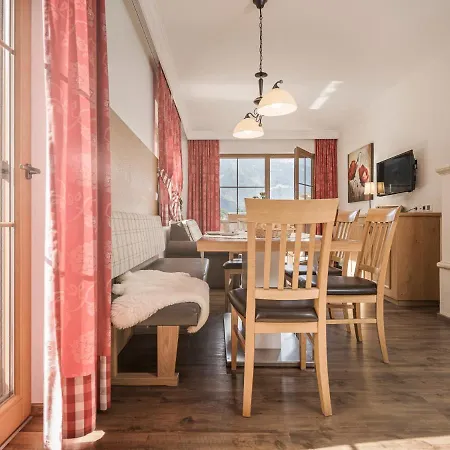 Garni Larcherhof Hotel apartamentowy