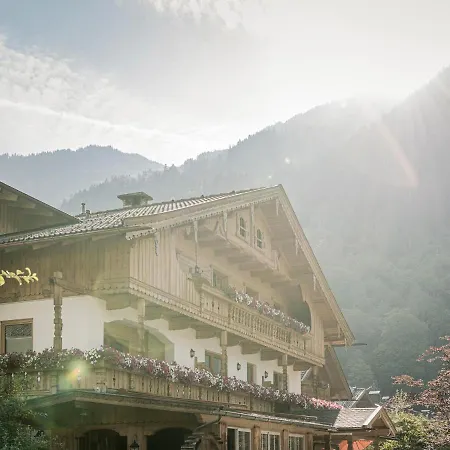 Garni Larcherhof 3* Mayrhofen