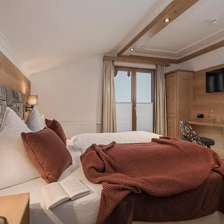 Apartmanhotel Garni Larcherhof 3*