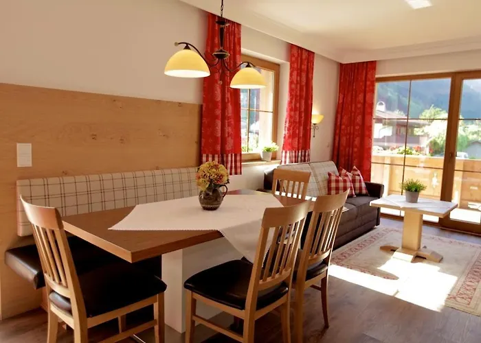 Garni Larcherhof Майрхофен