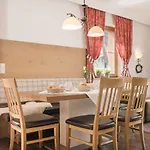 Garni Larcherhof 3*