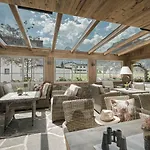 Garni Larcherhof 3* Майрхофен