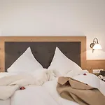 Апарт-отель Garni Larcherhof Майрхофен