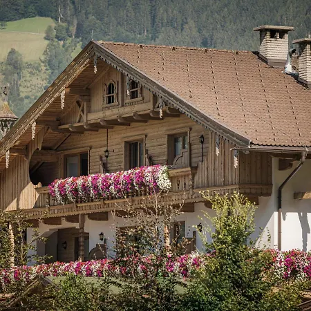 Ξενοδοχείο με διαμερίσματα Garni Larcherhof